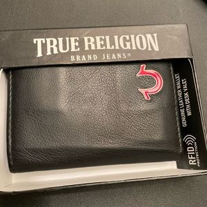 True Religion Pria Trifold Men's Wallet